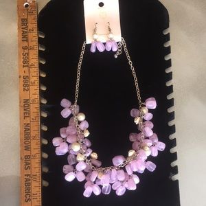 2 pc flower/bead/pearl necklace and earrings